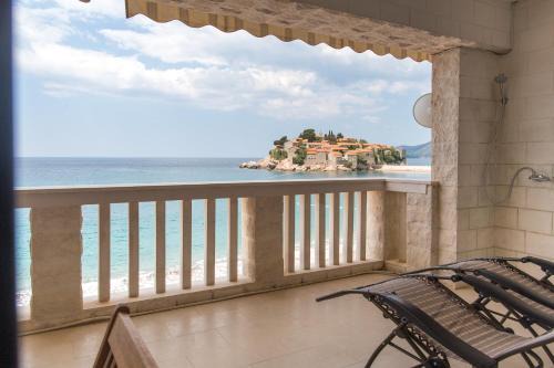Sveti Stefan Apartment | Saint Stefan Apartments