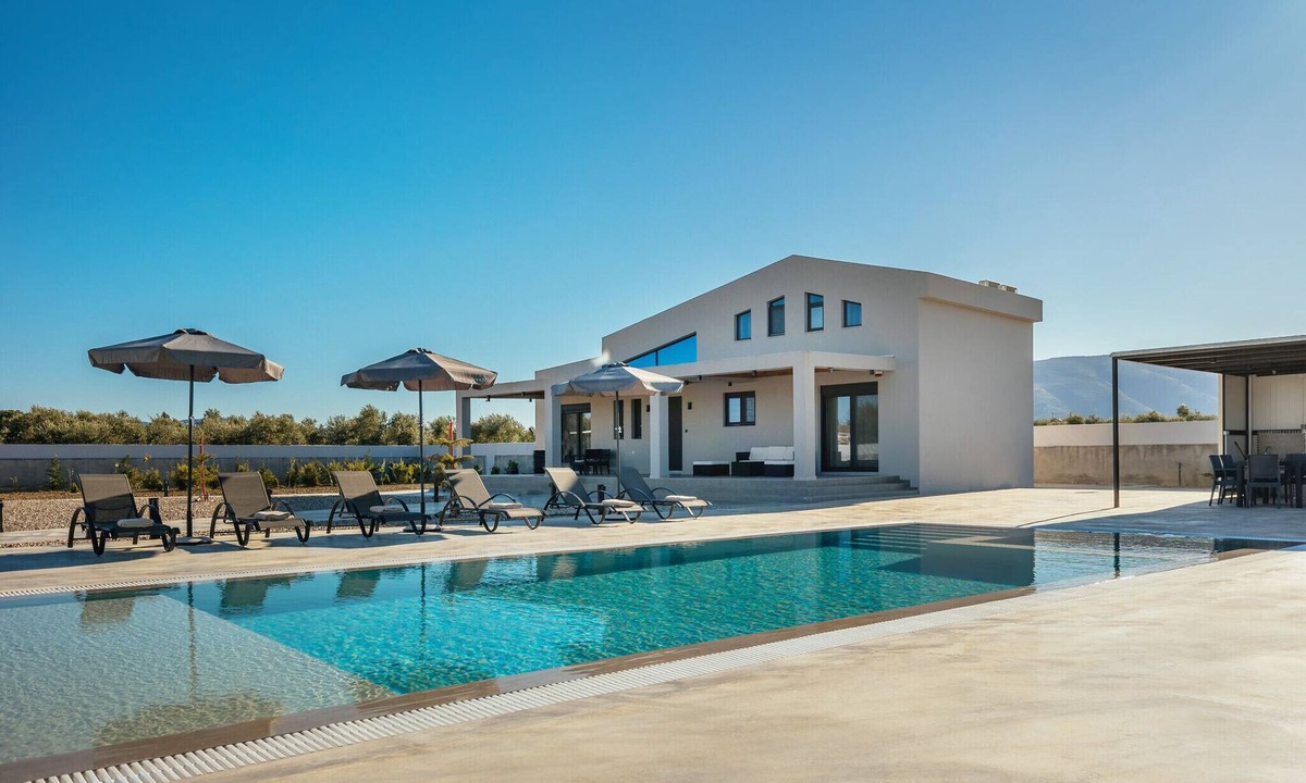Agrilia Villa | Samantha 3 Bedroom Villa with private pool