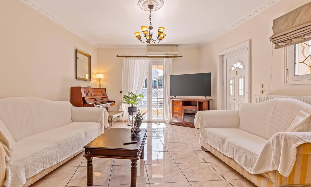 Spartylas House | San Elias House