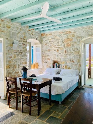 Santa Maria Apartment | Santa Maria Traditional Stone Studio