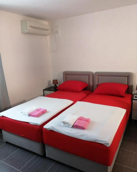 Maini House | Sara apartments