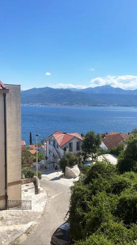 Krasici Apartment | Sea View 2