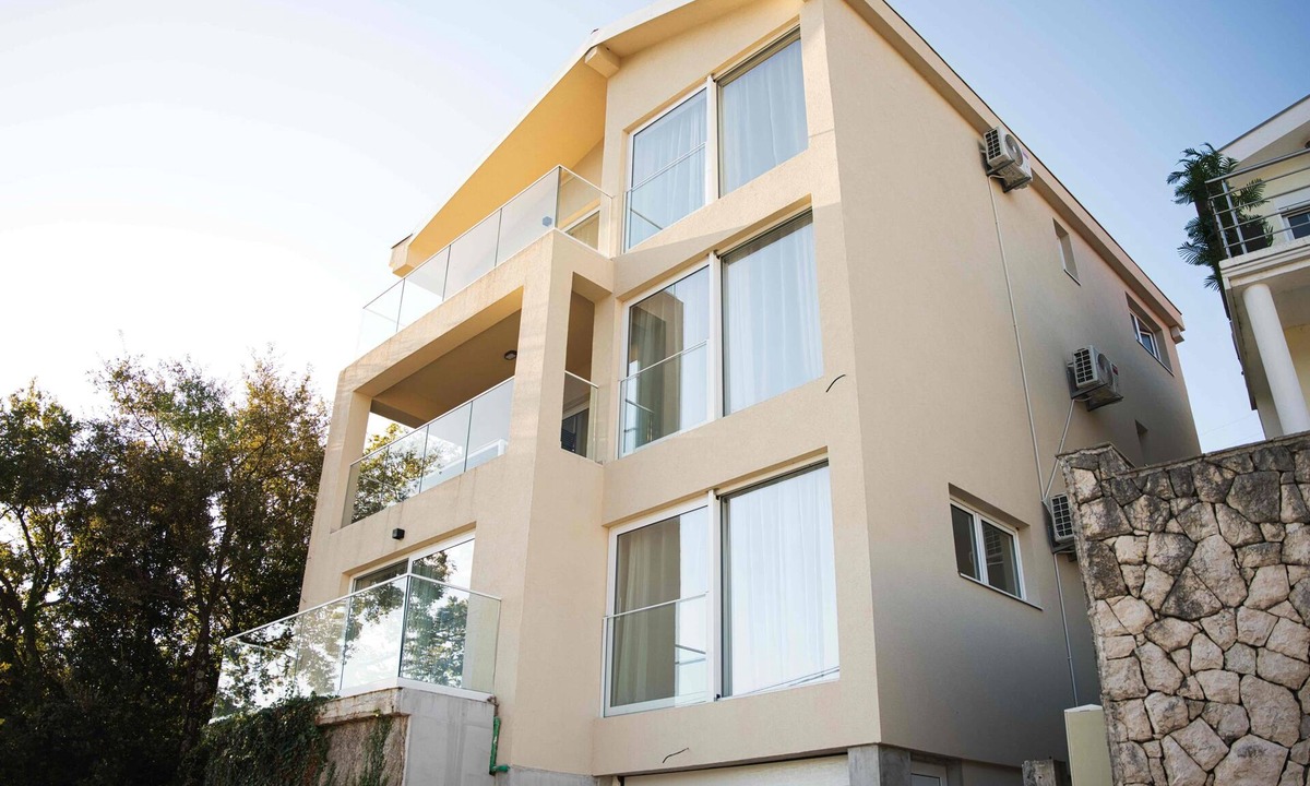 Klinci Villa | Sea‑View 5BR Villa with Pool & Workspace on Luštica Peninsula