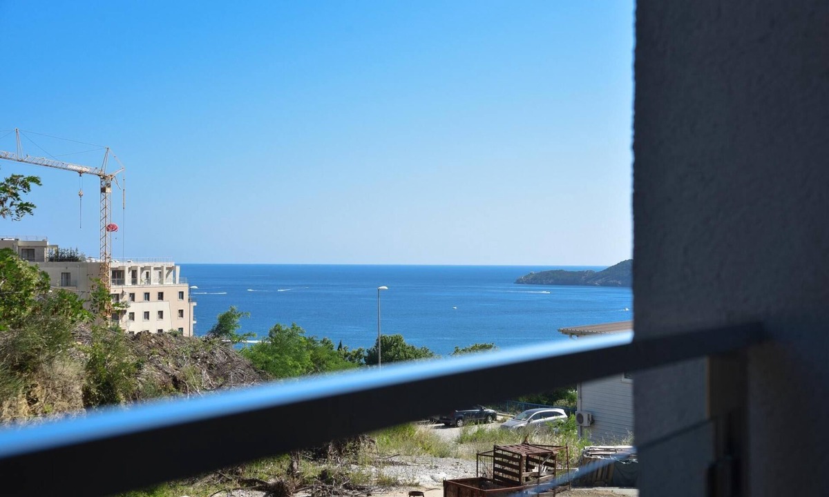 Becici Apartment | Sea View Flat w Balcony 5 min to Beach in Budva