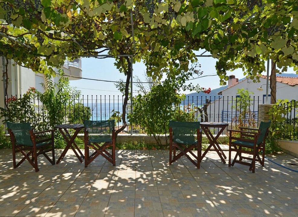 Chrisi Ammoudia Apartment | Sea View Maisonette Apartment with A/C, only 300 Meters from the Beach !