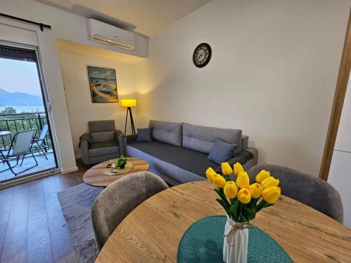 Bijela Apartment | Sea View Marina Centre of Bijela