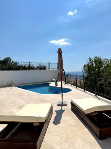 Krstac Apartment | Sea View Residence with Pool & Private Terrace