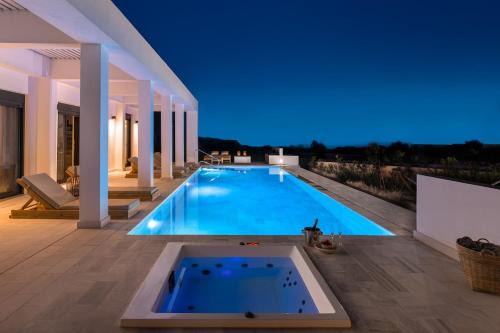 Lahania Villa | Seashell Villa - Luxury Pool Retreat - 150m Beach