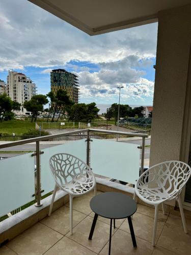 Becici Apartment | Seaside Apartment in Becici