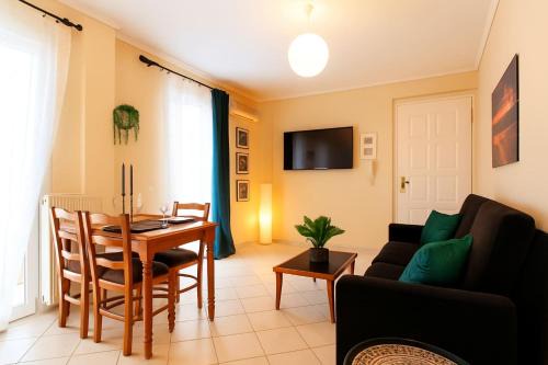 Paralio Astros Apartment | Seaside Astros Getaway - La Maison Etoile