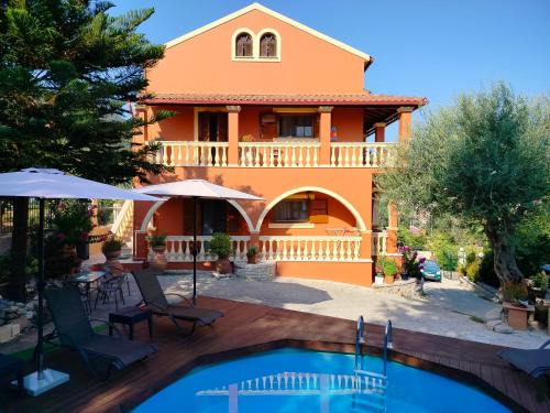 Agia Pelagia Chlomou Apartment | Seaside Pool Villa