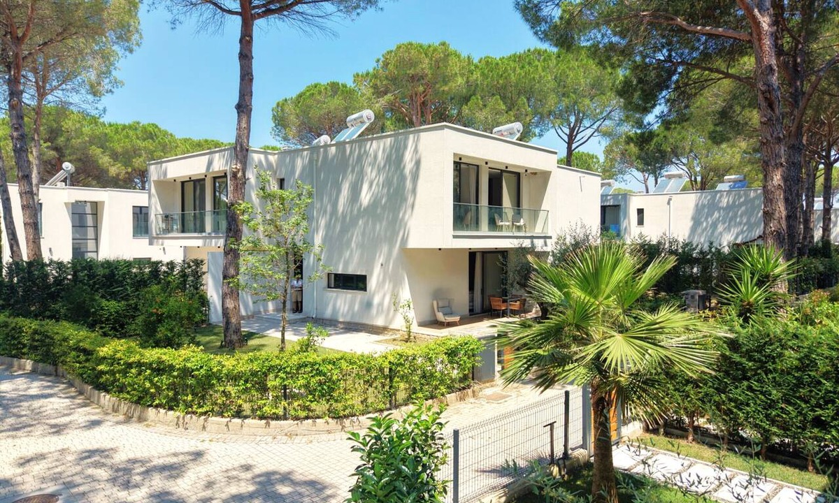 Ishem Villa | Seaside Premium Villa