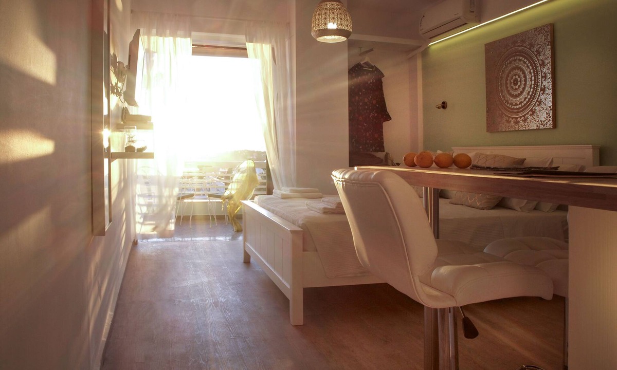 Vouliagmeni Apartment | Seaside Secret with sea & sunset view by BluPine