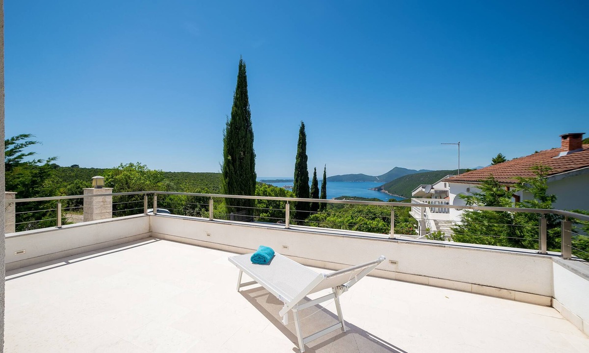 Lustica House | Secluded Private House on the peninsula of Lustica Bay