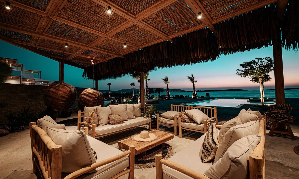Pounta Hotel | Seesoo Paros Beachfront Luxury Hideaway