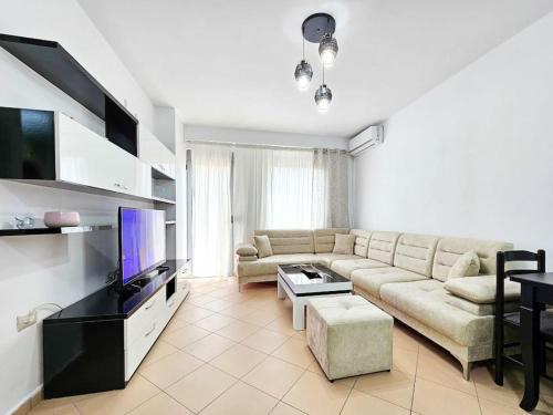 Shkembi i Kavajes Apartment | Serda Beach Apartment
