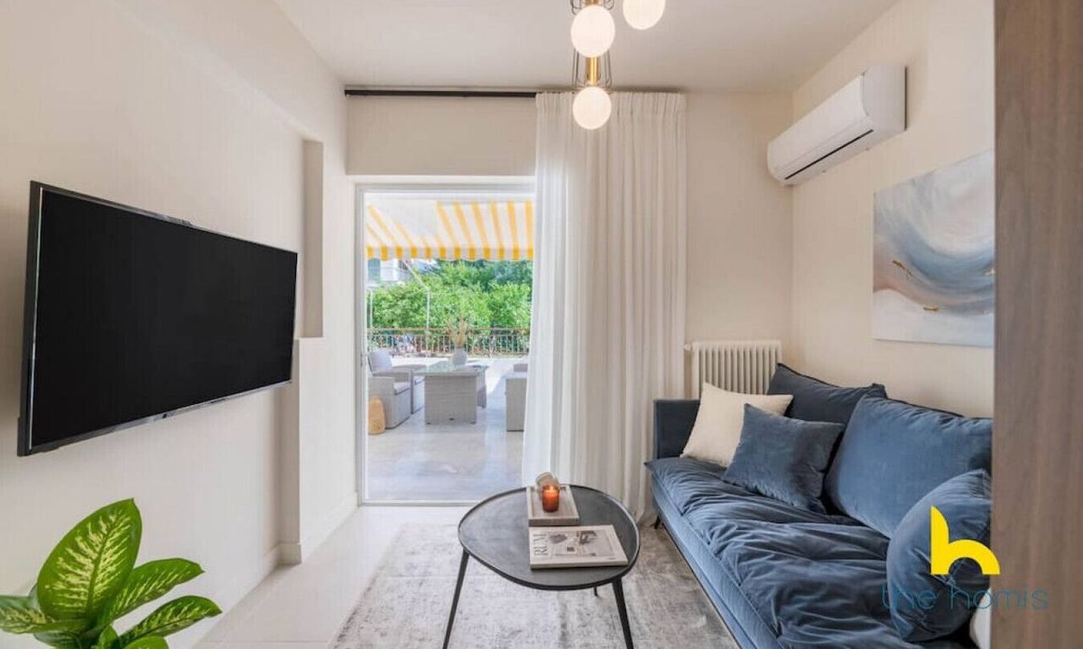 Plaka Apartment | Serene Family Retreat Luxury, Comfort Convenience