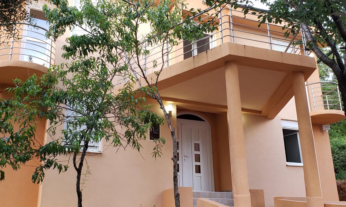 Prijevor Apartment | Serene Park-like Apartments Near The Beach