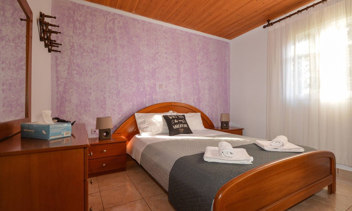 Agios Matthaios Apartment | Serenity house