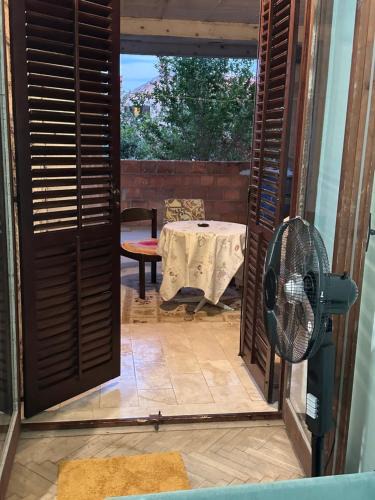 Topla House | Serenity house near city center and beach