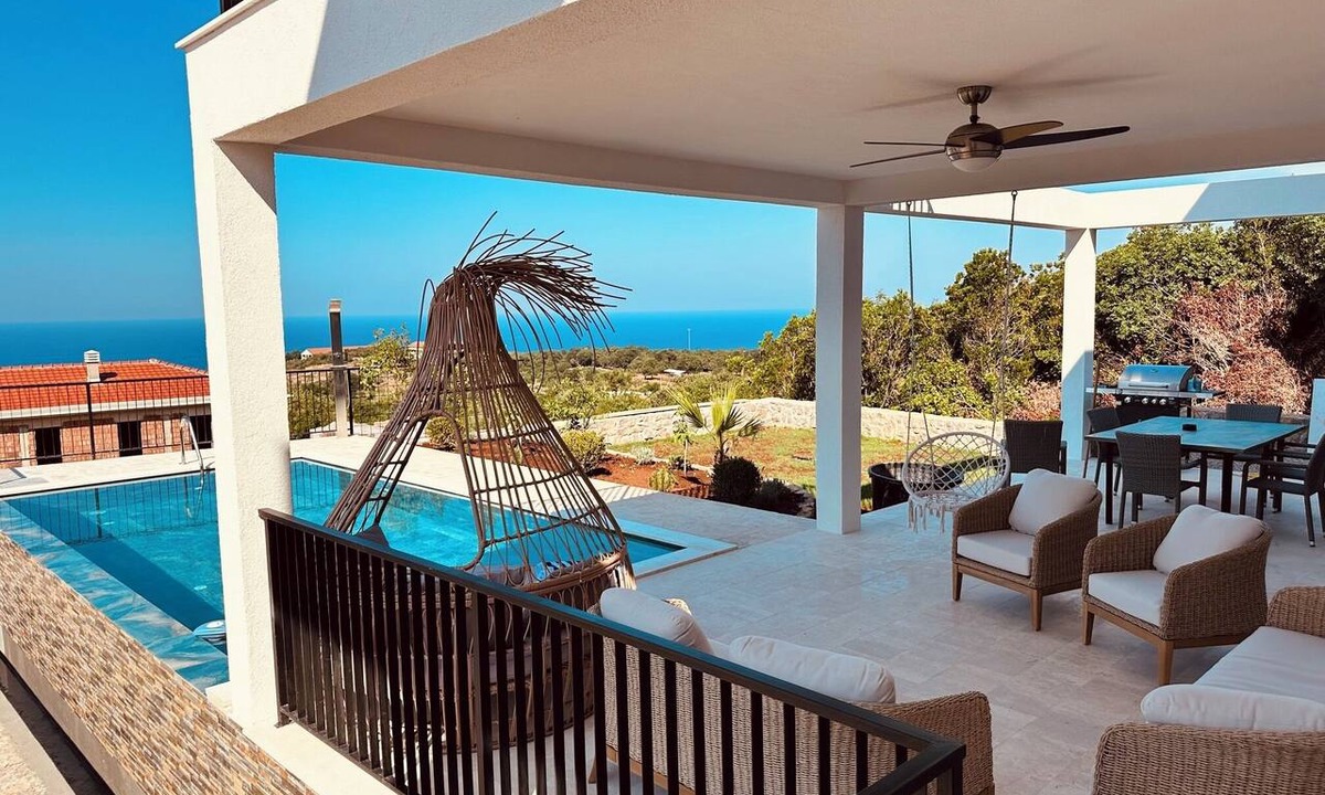 Seoca Apartment | Serenity House—Private Infinity Pool, Panoramic Sea Views, and Near Budva