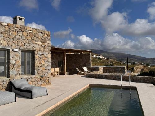 Ramos Villa | Serifos Bliss