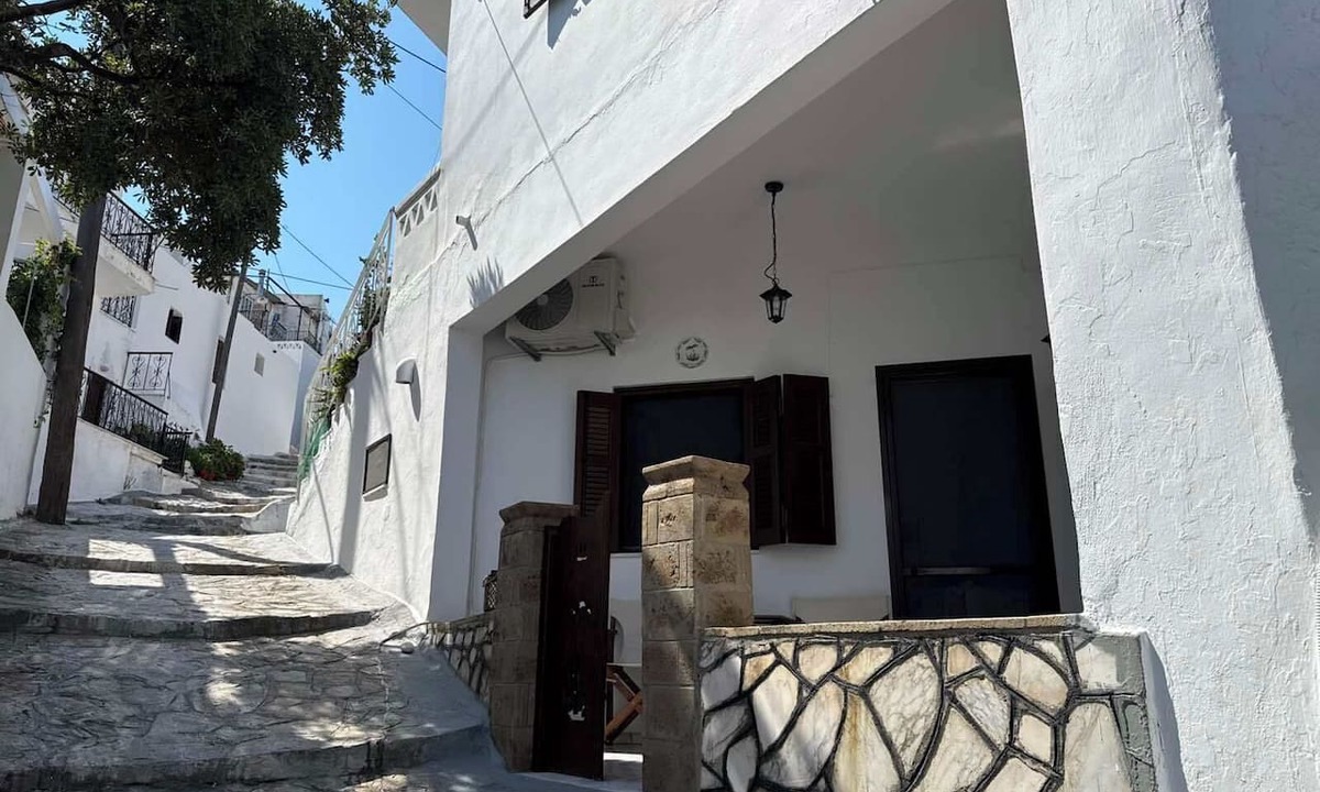 Skyros Town House | SimpleGreece Skyros comfortable accommodation, traditional settlement, 56 sq.m.
