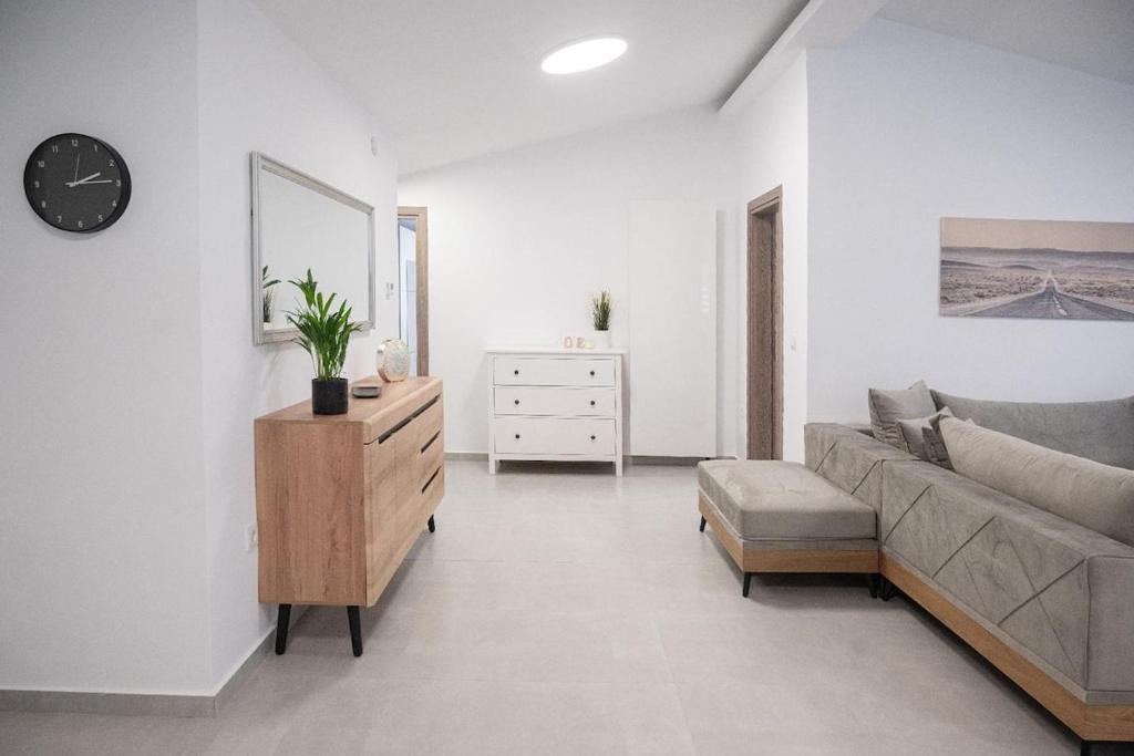 Perea Apartment | Sky