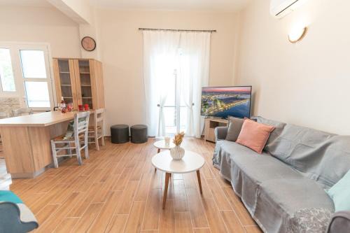 Kos Town Apartment | Skyard - Central 2bd House