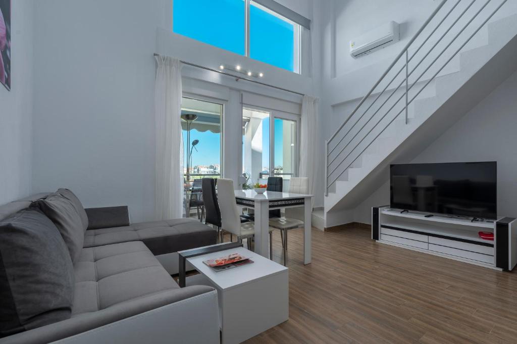 Decentralized Administration of Macedonia and Thrace Apartment | SLV Nefeli Apartment