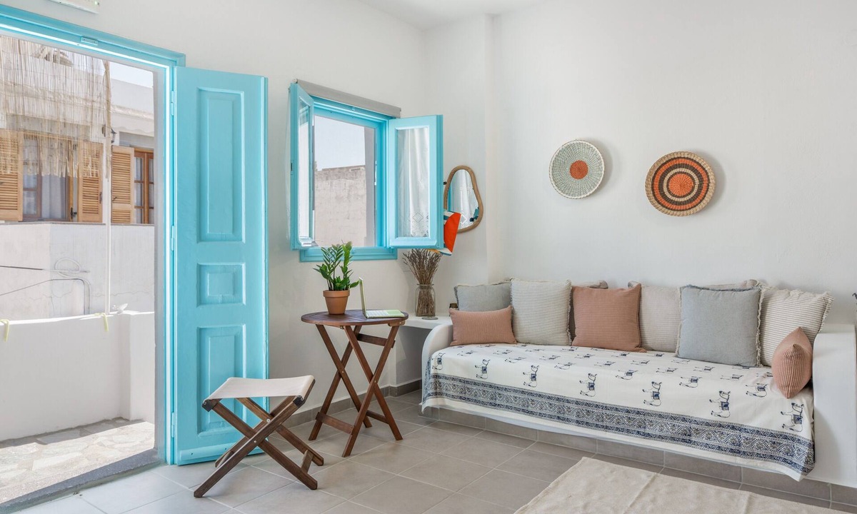 Skala Apartment | Sokaki Patmos House with Private Balcony and View