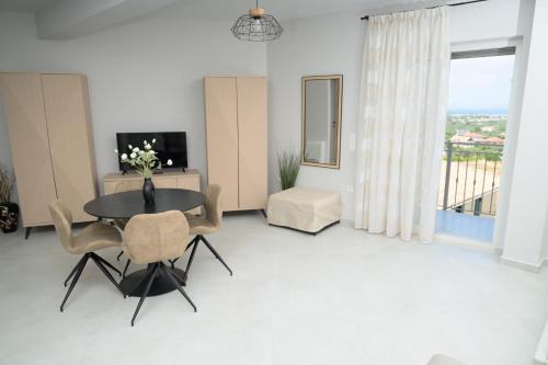 Apolpaina Apartment | Sotale Suites