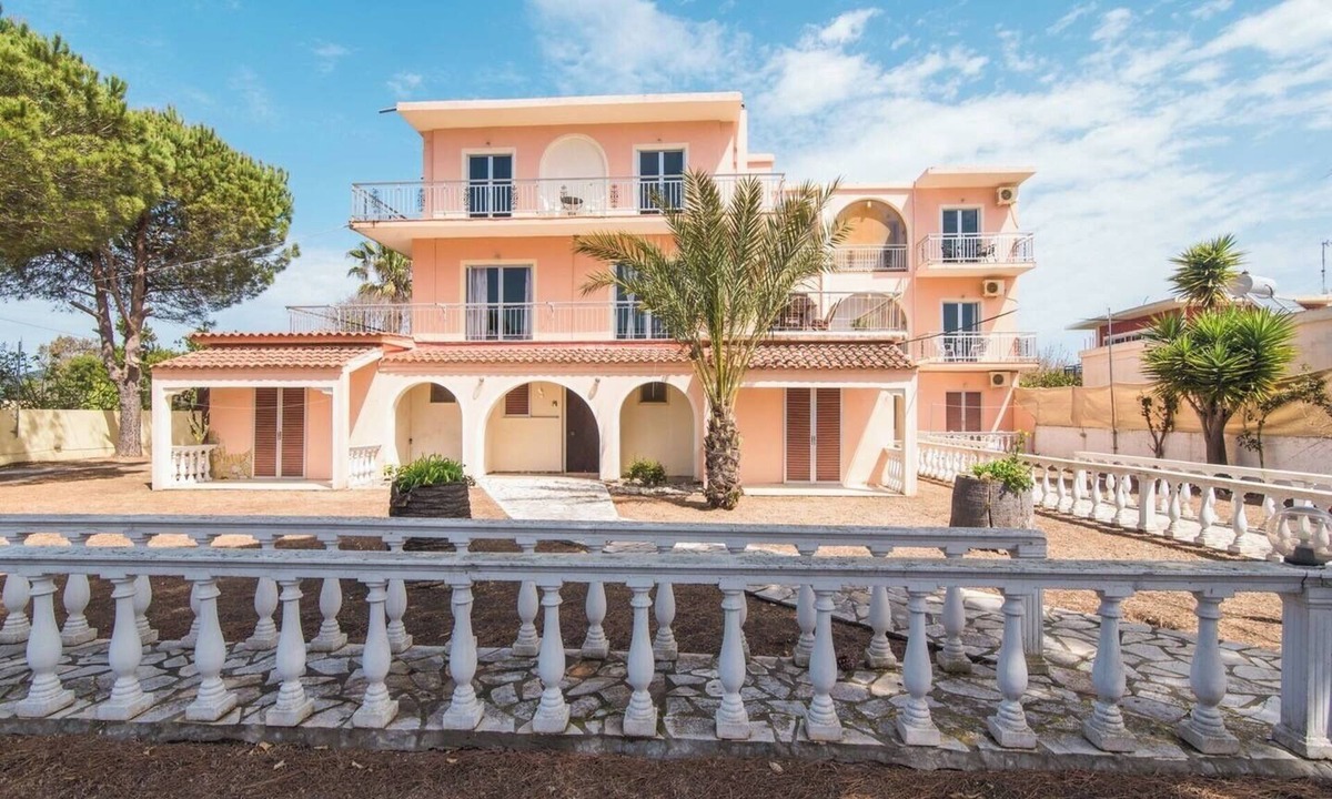 Ag. Georgios Apartment | Southgate 11 by MPS