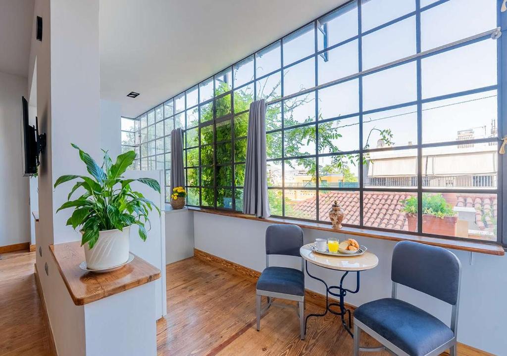 Filopappou Apartment | Spacious 2-Bdrm Apt at Filopappou hill in Koukaki!