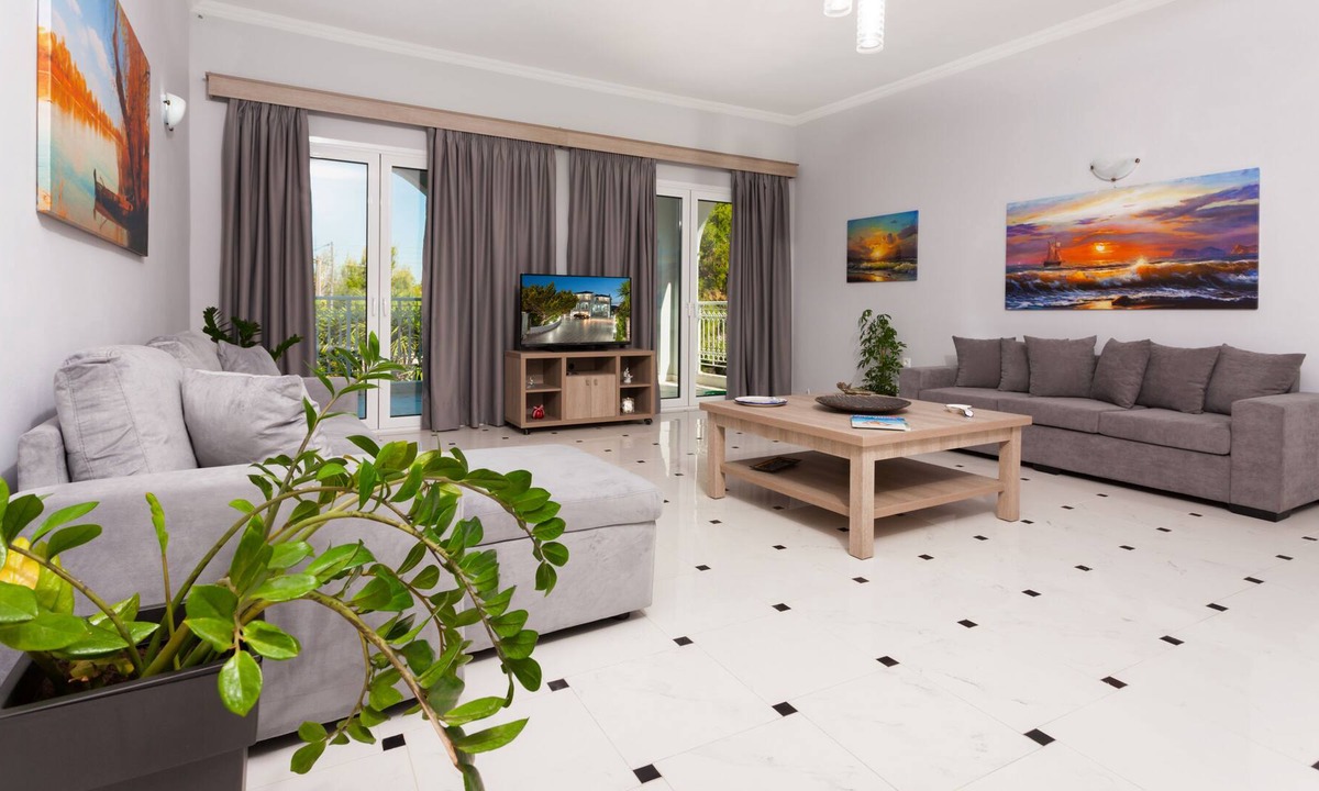 Kalpaki Apartment | Spacious 3 Bedroom Apartment