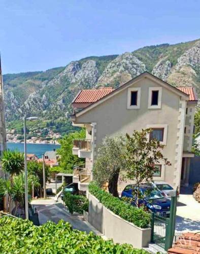 Kotor Apartment | Spacious two bedroom apartment with free parking