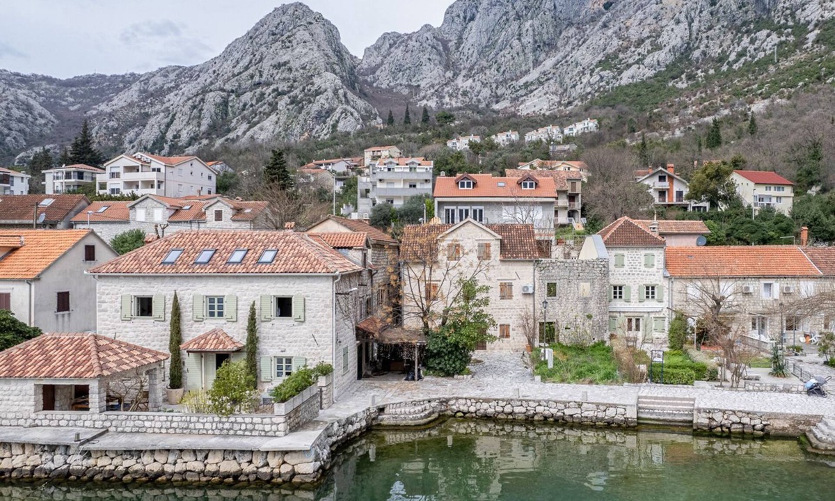 Orahovac Villa | Sponza House - Three Bedroom Villa, Sleeps 7