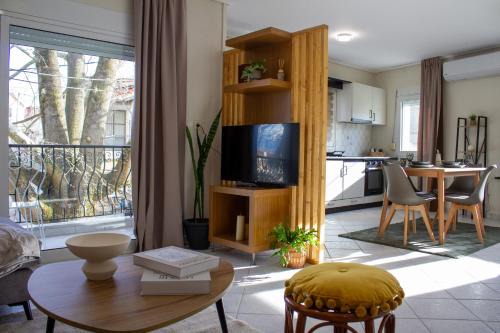 Kozani Apartment | Square House