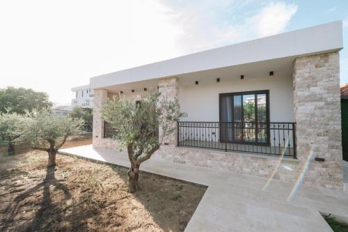 Gjerana House | Stanovic Bungalow