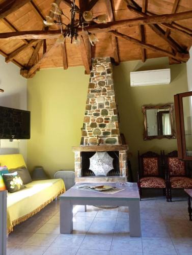 Makrirrakhi House | Stone and Serenity Cottage