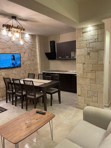 Neapoli-Sykies Apartment | Stone Apartment 2