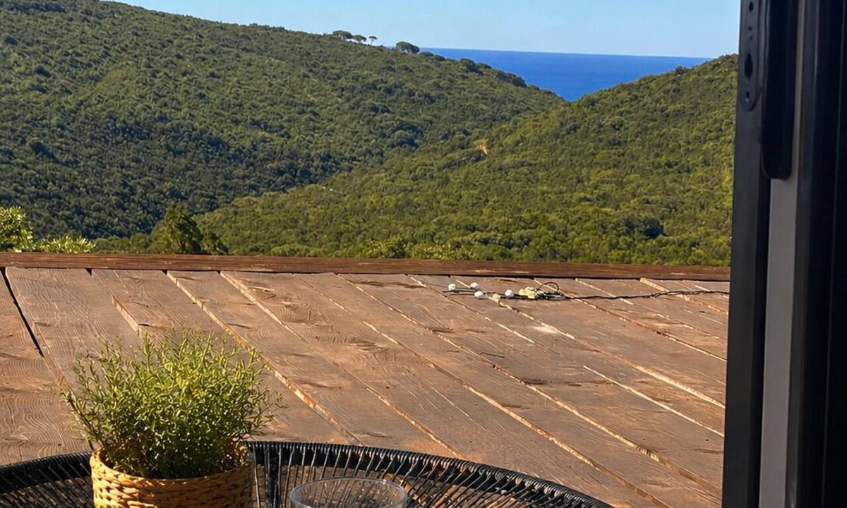 Klinci House | Stone Rose – Private Living. 3 Apartments & 5 Glamping Tents in Rose, Luštica