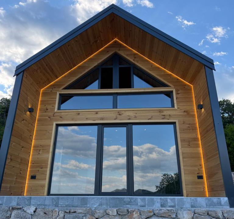 Drusici Villa | Stone Throne Retreat
