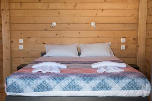 Kolymbari Apartment | Stratos Wooden Apartment
