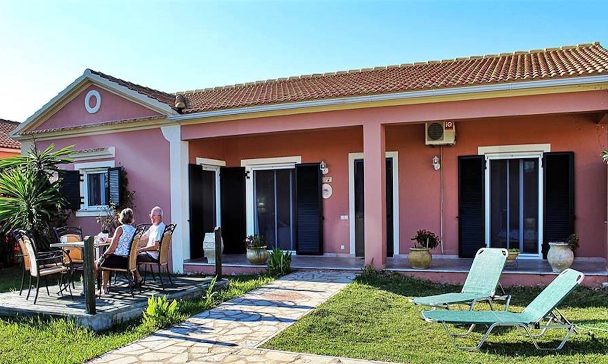 Ag. Georgios Villa | STRAWBERRY - 3 bedroom, 2 bathroom Private Villa, Wifi and Aircon throughout