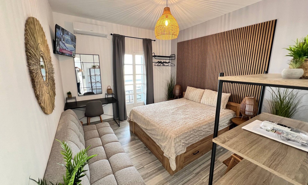Parikia Apartment | Studio 'Aeolian Blu 3' with Sea View, Wi-Fi and Air Conditioning