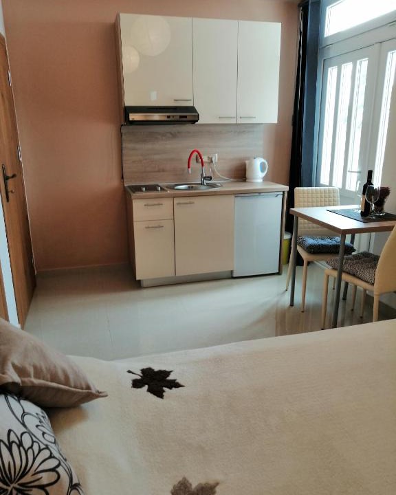 Bijela Apartment | Studio Apartman Irena 2