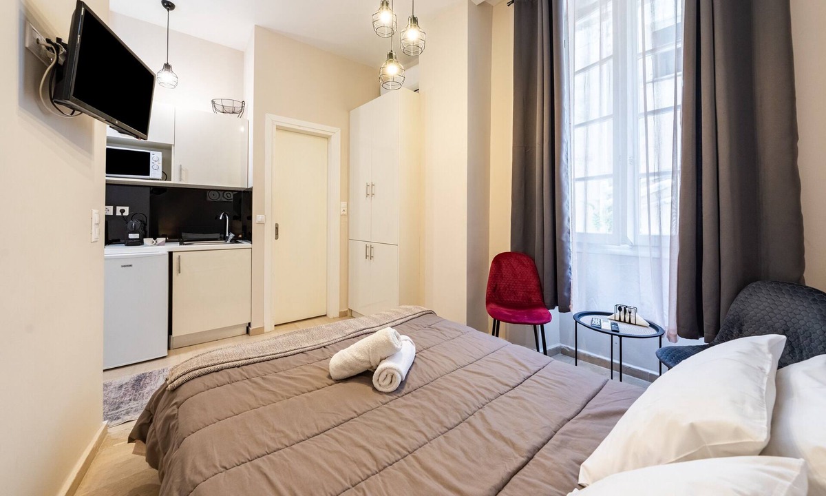 Corfu Town Apartment | Studio Apartment 'Dora's Apartments 2' with Wi-Fi and Air Conditioning