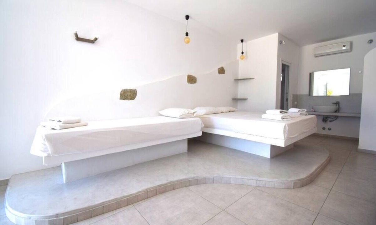 Glastros Apartment | Studio apartment for 3 people, with private