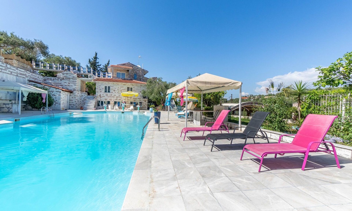 Gaios Apartment | Studio Apartment 'Paco's Resort Standard 3' with Mountain View, Wi-Fi and Air Conditioning